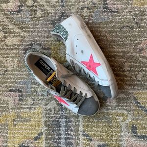 LIKE NEW Golden Goose Deluxe Brand Superstar